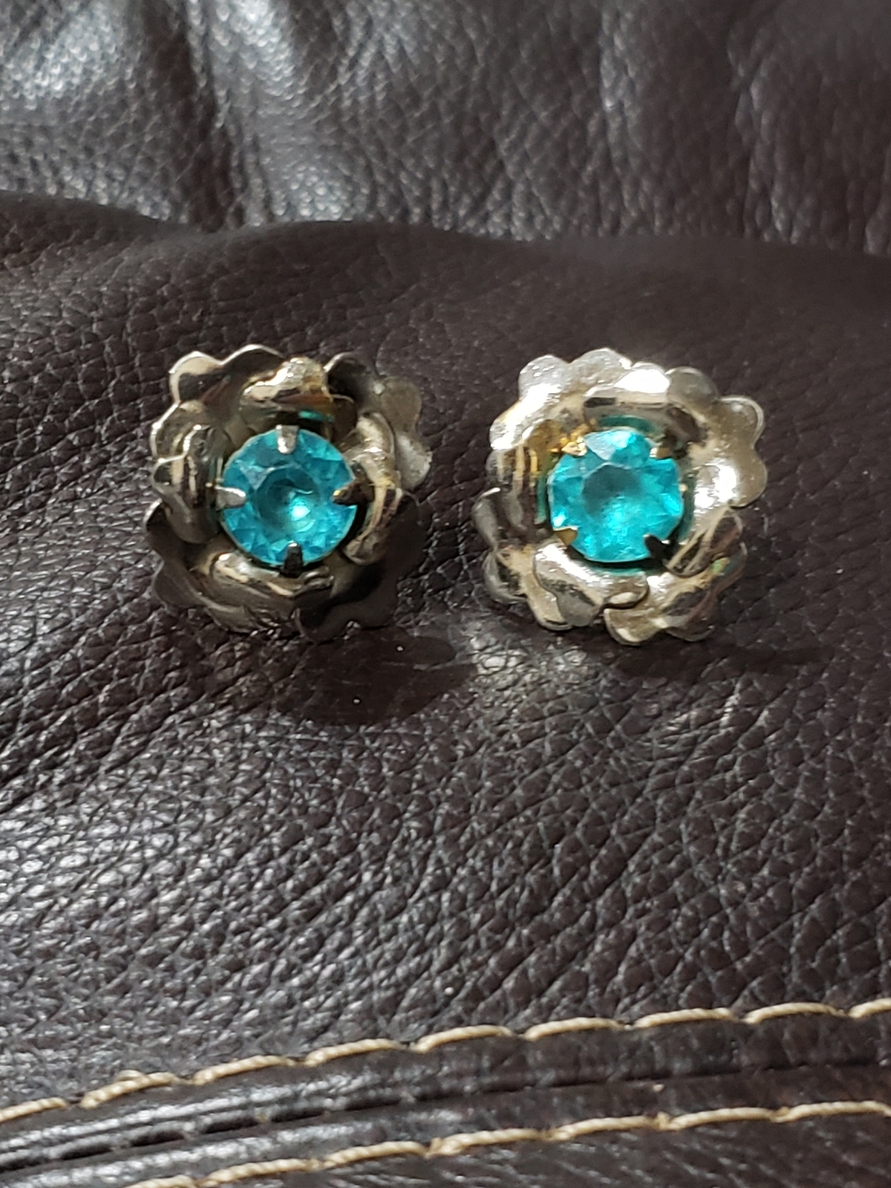Vintage Floral Screwback Earrings